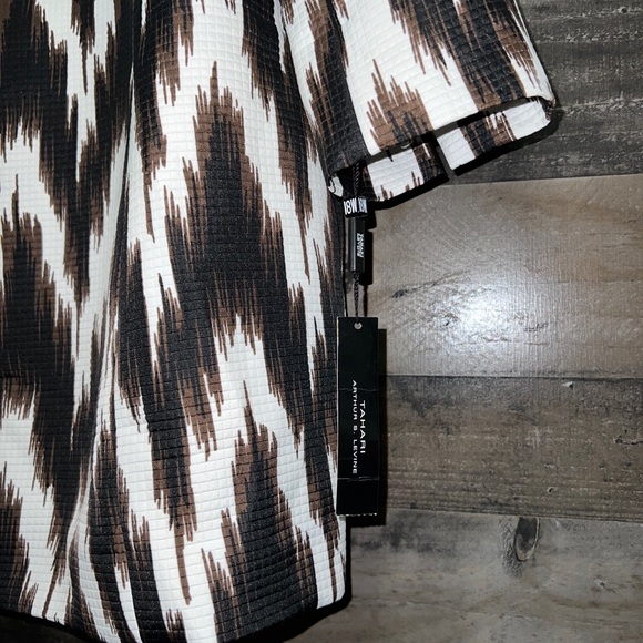 TAHARI New jacket! - Picture 4 of 8